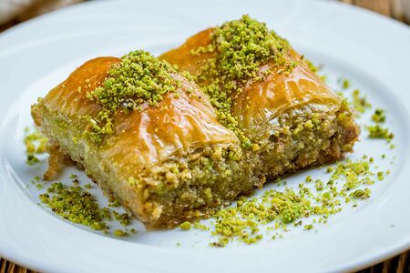 Дюрюм с фисташками