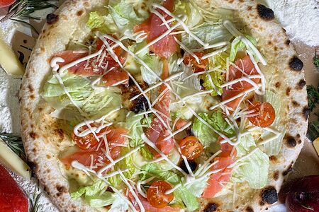 Пицца Цезарь Лосось