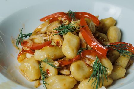 Ньеки в паназиатском стиле