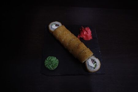 Ролл Туна Темпура