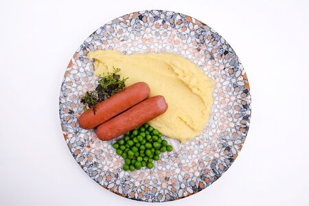 Сосиски с картофельным пюре