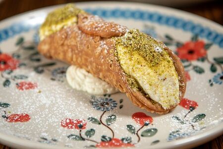 Канноли с фисташками