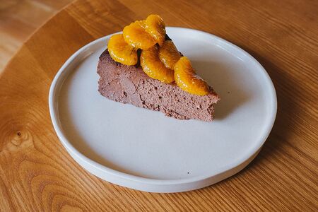 Чизкейк шоколадный с мандарином
