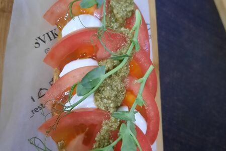 Брускетта капрезе