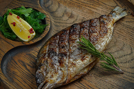 Дорадо на мангале