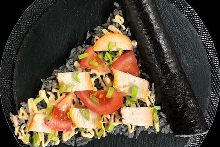 Суши-пицца с курицей