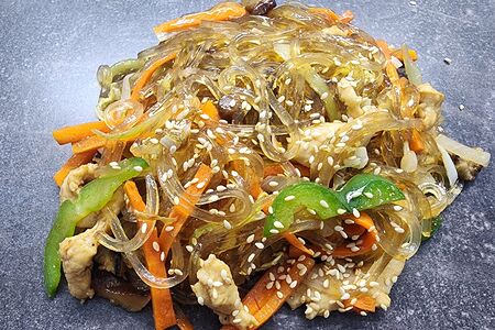 Харусаме с курицей в китайском соусе