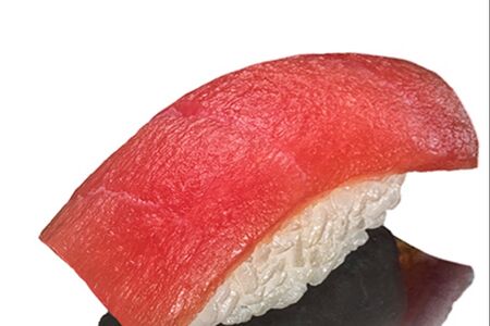 Суши с тунцом