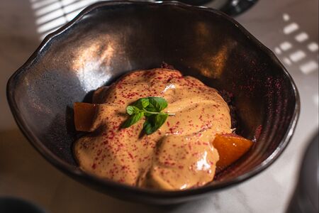 Брауни с фруктами