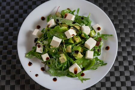 Салат Микс с авокадо