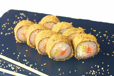 Ролл Ассаи Горячий