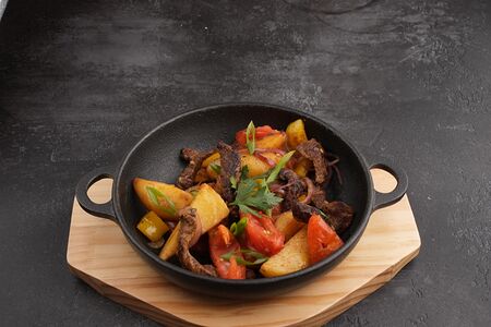 Жаркое с говядиной