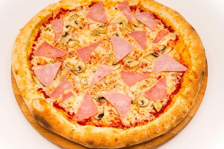 Пицца Прошутто Фунги