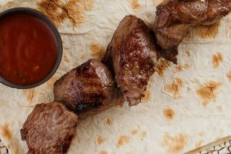 Шашлык из cвинoй шеи