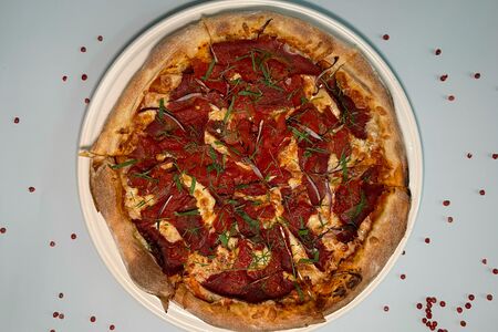 С пастрами из говядины и печёным перцем