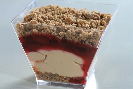 Пряная вишня пирожное