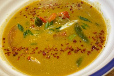 Цыпленок в желтом карри