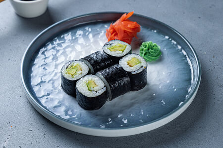 Хосомаки с авокадо