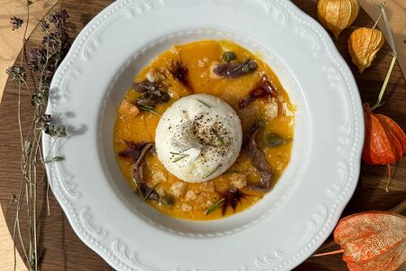 Буррата & тыквенный крем & анчоусы