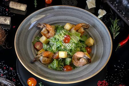 Салат Романо с тигровыми креветками