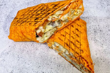 Сырная шаурма с шашлыком из курицы стандарт