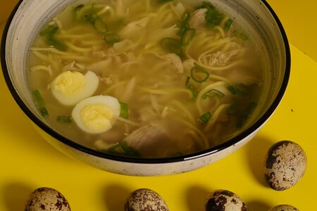 Куриный с яичной лапшой