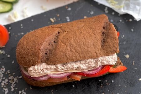 Сэндвич с тунцом