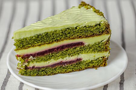 Торт фисташковый