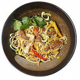 Яичная лапша с говядиной