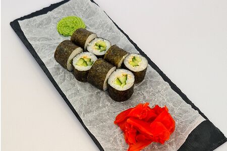 Ролл с огурцом