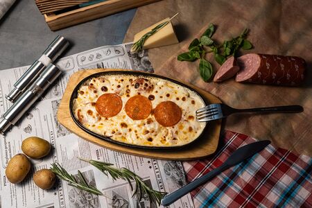 Сковородка с чоризо и картофелем