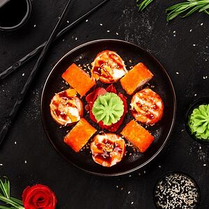 Ролл с креветкой