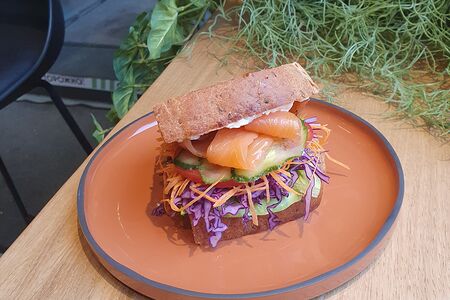 Сэндвич с семгой