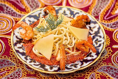 Дунганская лапша с креветкми