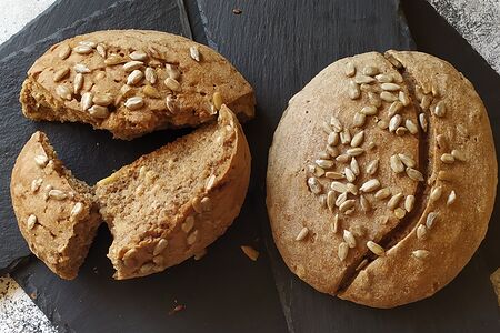 Цельнозерновой хлеб с семечками