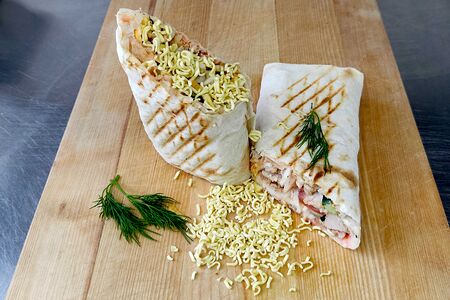 Шаурма с чипсами