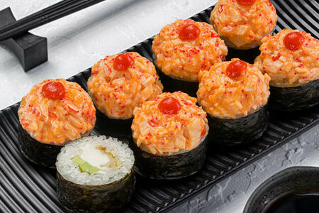 Запеченный спайси с крабом 8 шт