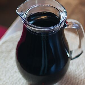 Տնական բալի գինի