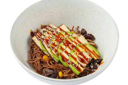 Соба с копченым тофу