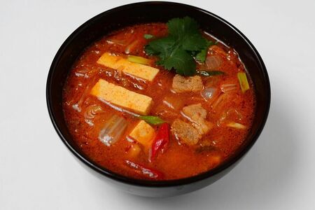 Острый суп с кимчи (Кимчи тиге)