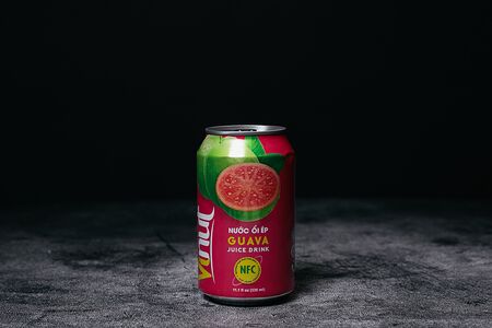 Напиток сокосодержащий Vinut со вкусом розовой гуавы