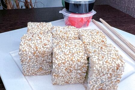 Ролл Сяке спайси