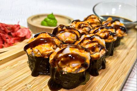 Ролл запечённый с кальмаром