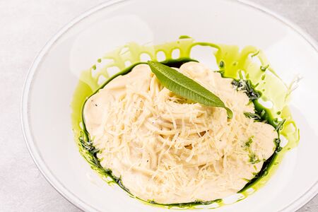 Спагетти Четыре сыра