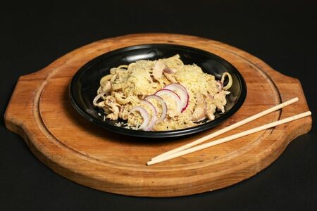 Сливочный удон с курицей