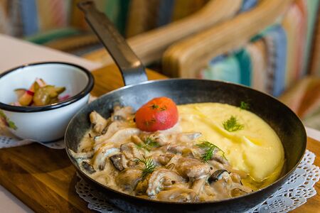 Скоблянка мясная с грибами