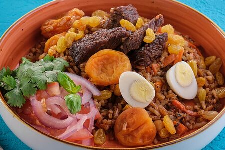 Плов праздничный с говядиной