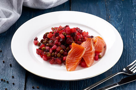 Винегрет с копченым лососем