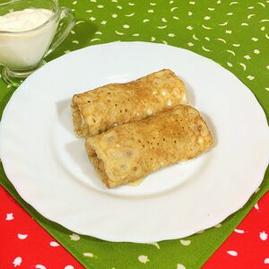 Блины с клубникой