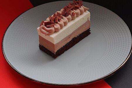 Три Шоколада